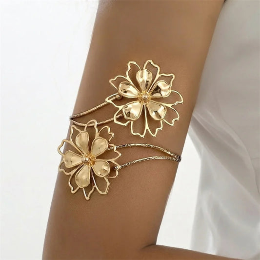 Bohemian Hollow Metal Flower Upper Arm Bracelet for Women.