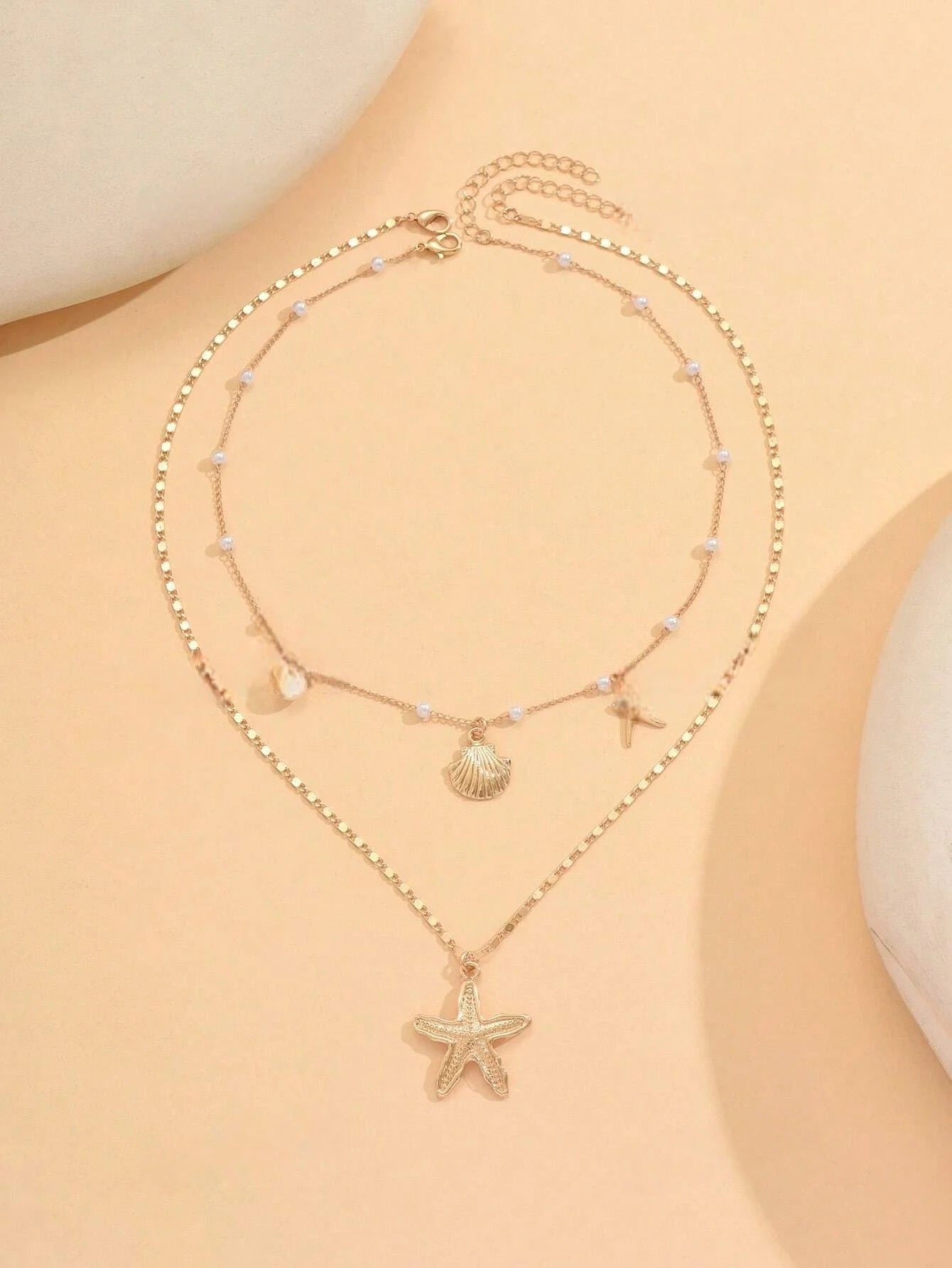 Bohemian Starfish Shell Pendant Necklace For Women.